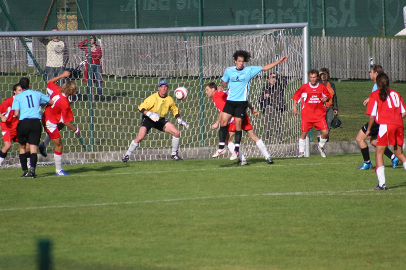 gal/08. Spieltag- SV Reischach-Rasen/2006-10-24 - SVR gg. Rasen-Antholz 062.jpg